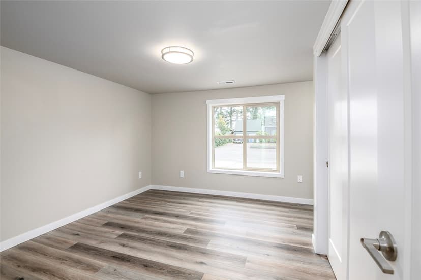 Property photo for 1009 Wheeler Street S, Tacoma photo 13