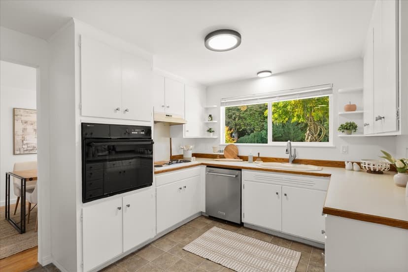 Property photo for 18328 73rd Avenue W, Edmonds photo 17