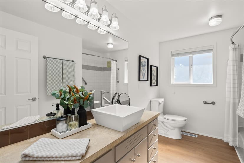 Property photo for 18328 73rd Avenue W, Edmonds photo 9