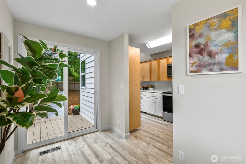 Property photo for 6205 NE 125th Street, Kirkland photo 27