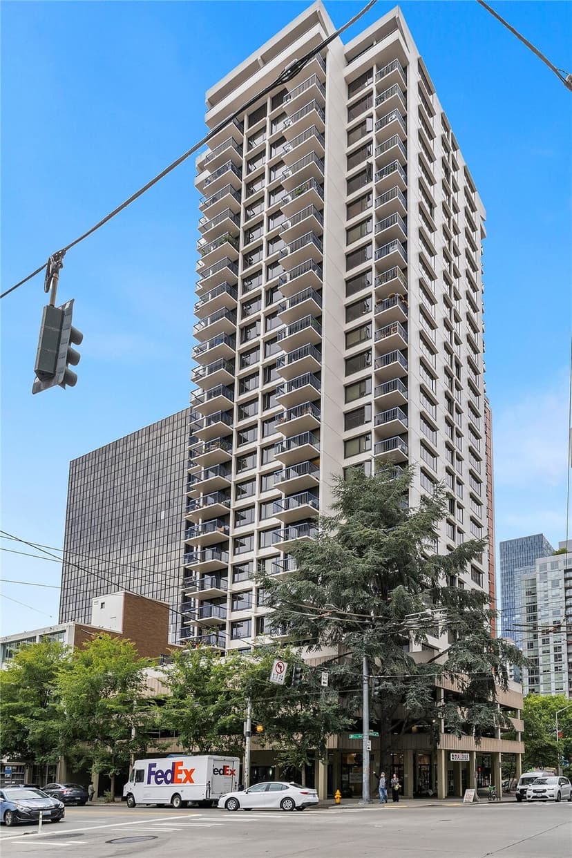 Property photo for 2100 Third Avenue #503, Seattle photo 2