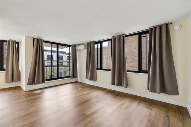 Property photo for 2100 Third Avenue #503, Seattle photo 5