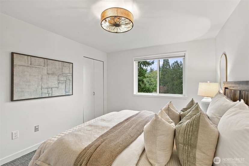 Property photo for 5225 50th Avenue NE #204, Seattle photo 17