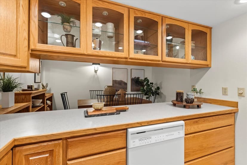 Property photo for 200 James Street #102, Edmonds photo 11