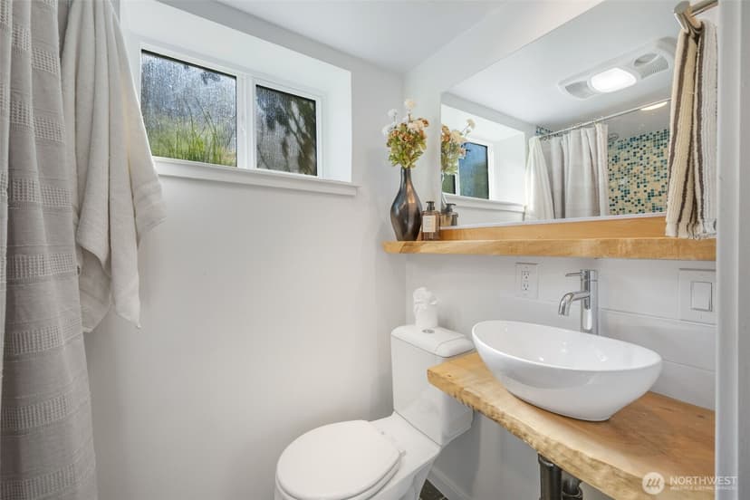 Property photo for 6731 27th Avenue NW, Seattle photo 17