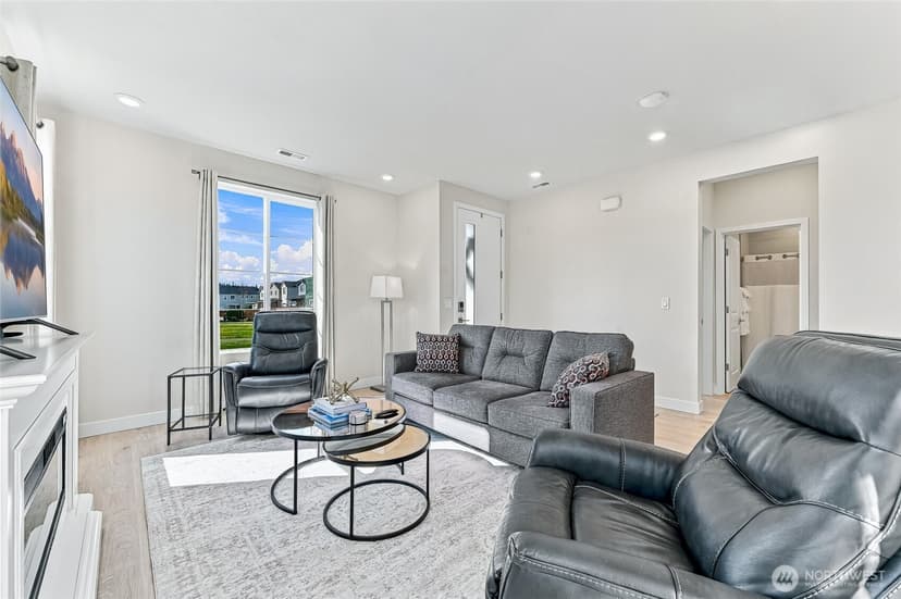 Property photo for 20714 151st Street E, Bonney Lake photo 9