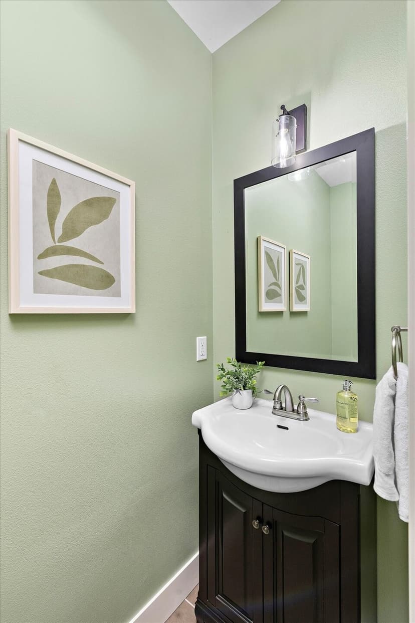 Property photo for 5925 31st Avenue SW, Seattle photo 12