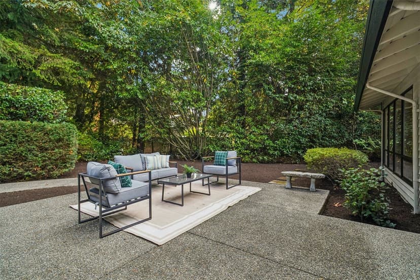 Property photo for 14469 NE 12th Place, Bellevue photo 27
