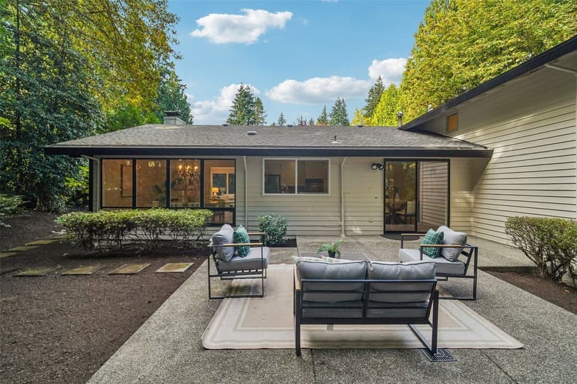 Property photo for 14469 NE 12th Place, Bellevue photo 29
