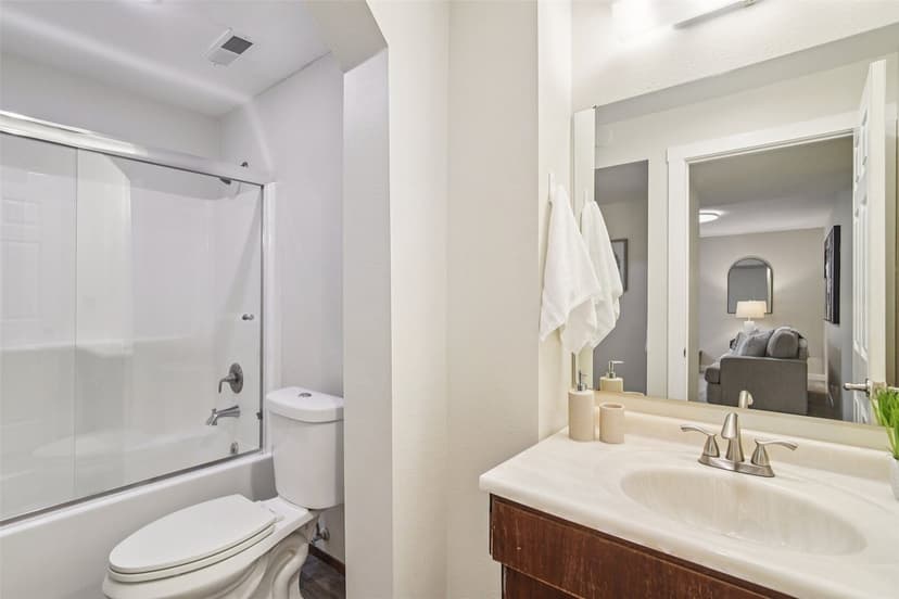 Property photo for 14469 NE 12th Place, Bellevue photo 25