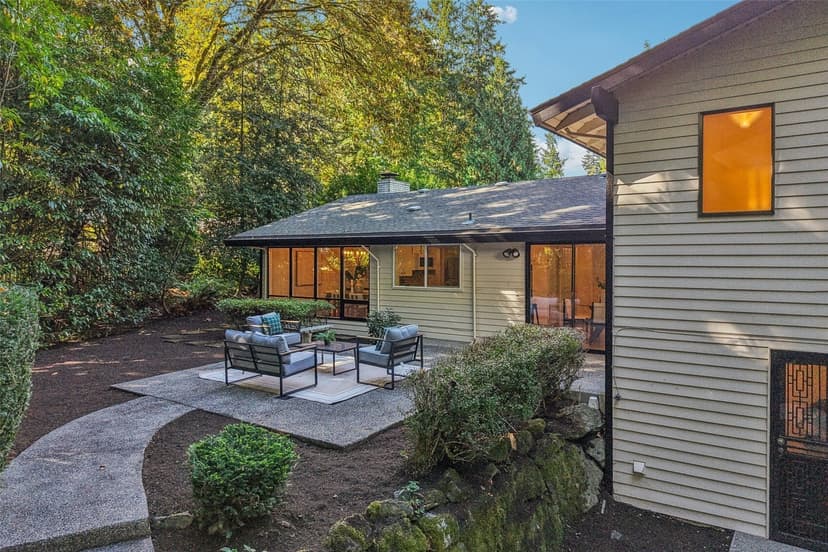 Property photo for 14469 NE 12th Place, Bellevue photo 33