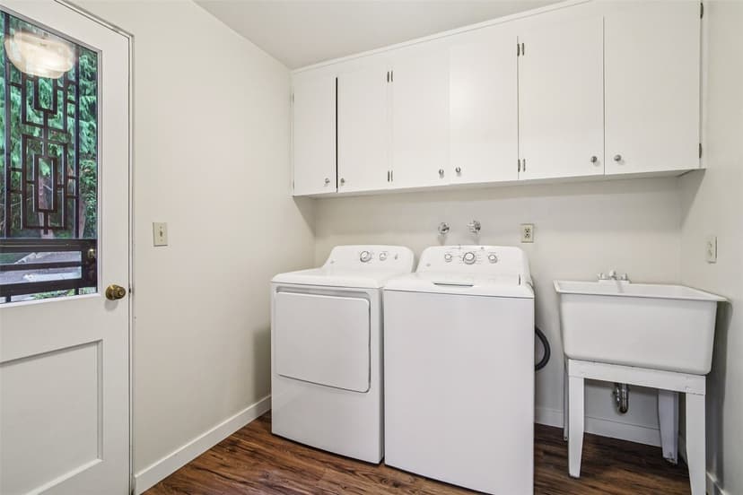 Property photo for 14469 NE 12th Place, Bellevue photo 26