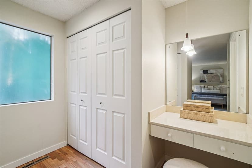 Property photo for 14469 NE 12th Place, Bellevue photo 15