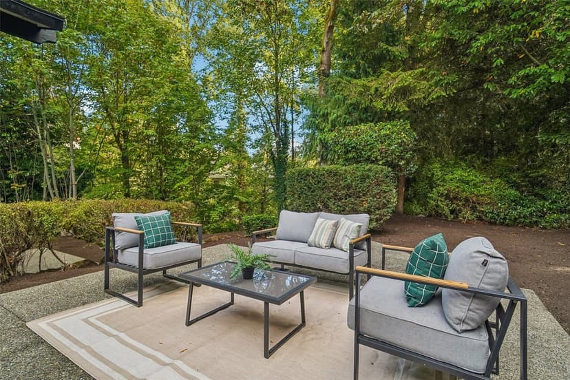 Property photo for 14469 NE 12th Place, Bellevue photo 6