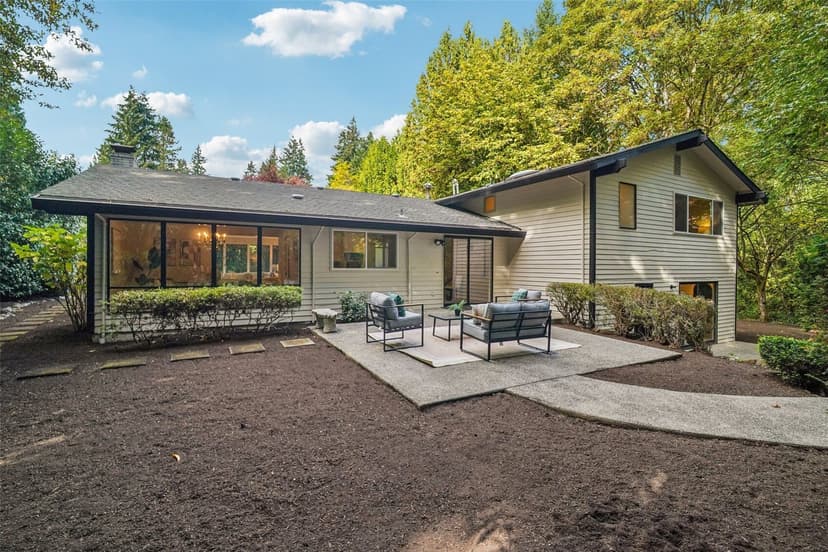 Property photo for 14469 NE 12th Place, Bellevue photo 28