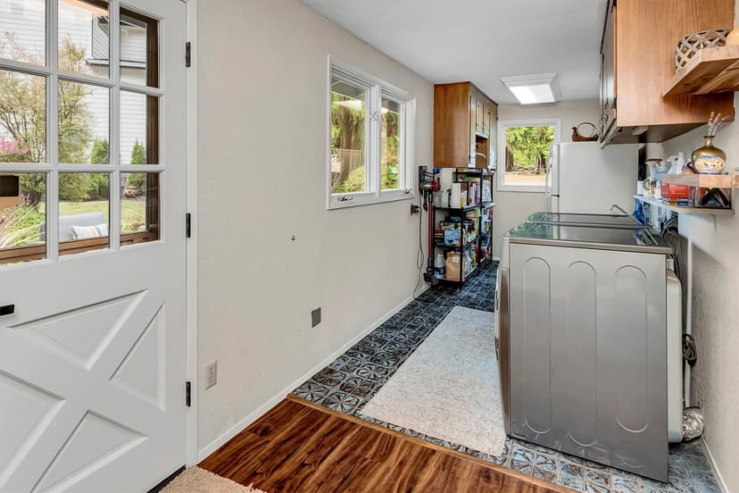 Property photo for 324 201st Street SE, Bothell photo 15