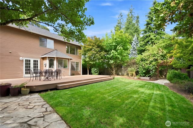 Property photo for 24528 SE 43rd Place, Issaquah photo 3