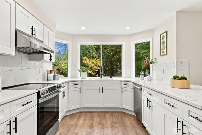 Property photo for 24528 SE 43rd Place, Issaquah photo 17