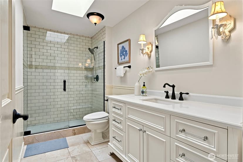 Property photo for 24528 SE 43rd Place, Issaquah photo 32