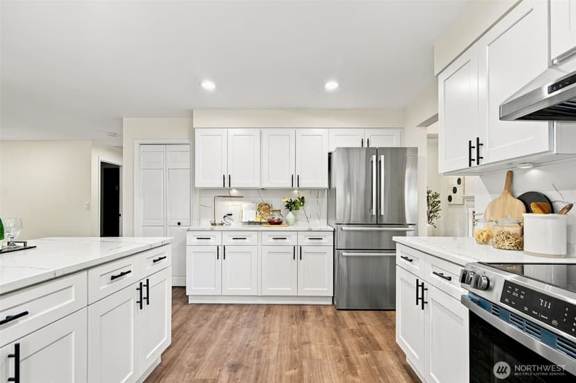 Property photo for 24528 SE 43rd Place, Issaquah photo 23