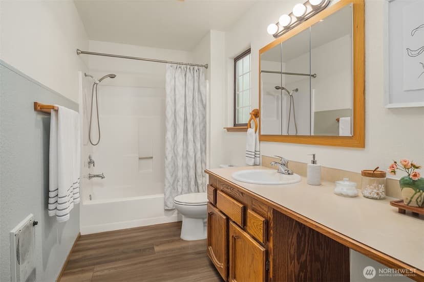 Property photo for 131 137th Street SW, Everett photo 18