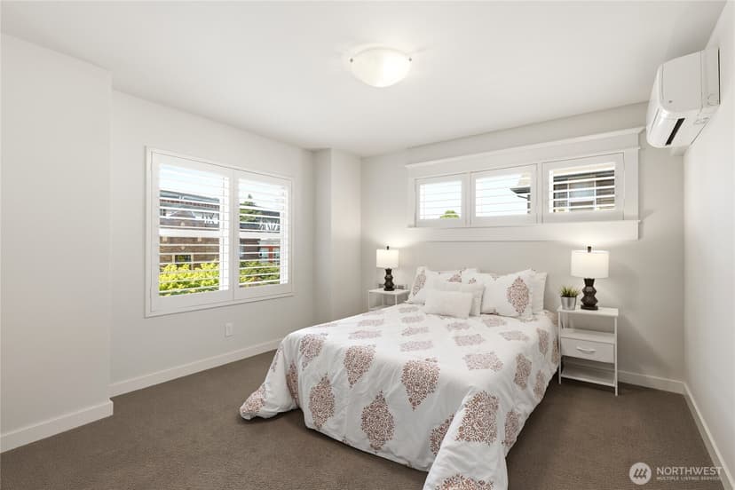 Property photo for 3128 Franklin Avenue E #B, Seattle photo 12