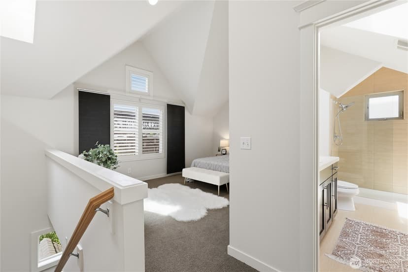 Property photo for 3128 Franklin Avenue E #B, Seattle photo 15