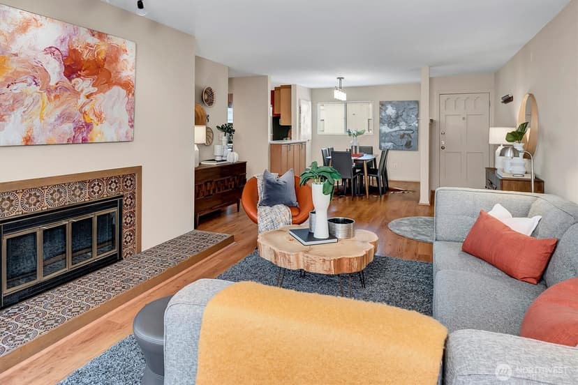 Property photo for 5025 California Avenue SW #406, Seattle photo 6