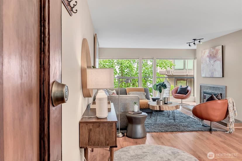 Property photo for 5025 California Avenue SW #406, Seattle photo 3