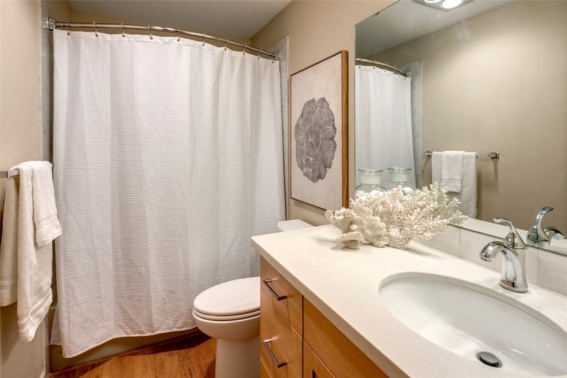 Property photo for 5025 California Avenue SW #406, Seattle photo 19