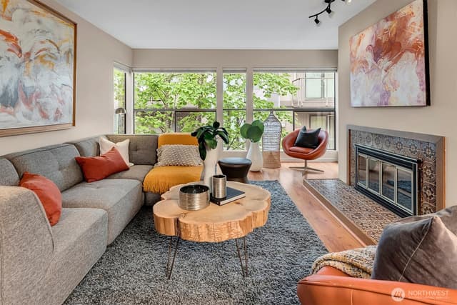 Property photo for 5025 California Avenue SW #406, Seattle photo 4