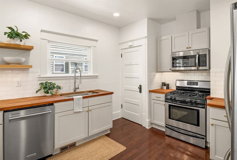 Property photo for 1132 NW 56th Street, Seattle photo 10