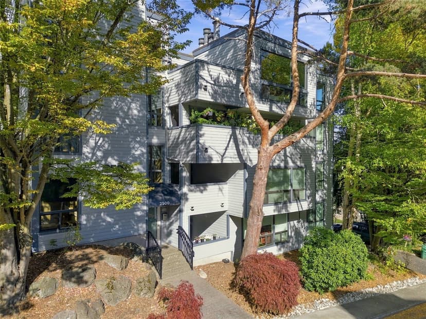 Property photo for 2500 W Manor Place #318, Seattle photo 24