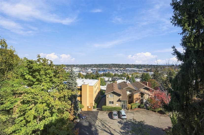 Property photo for 2500 W Manor Place #318, Seattle photo 18