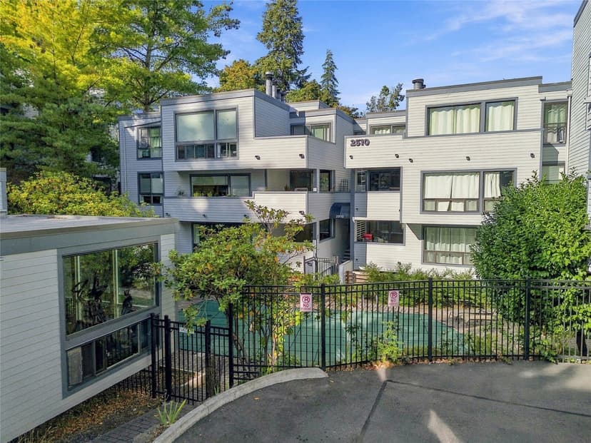 Property photo for 2500 W Manor Place #318, Seattle photo 26