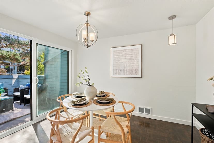 Property photo for 2500 W Manor Place #318, Seattle photo 12