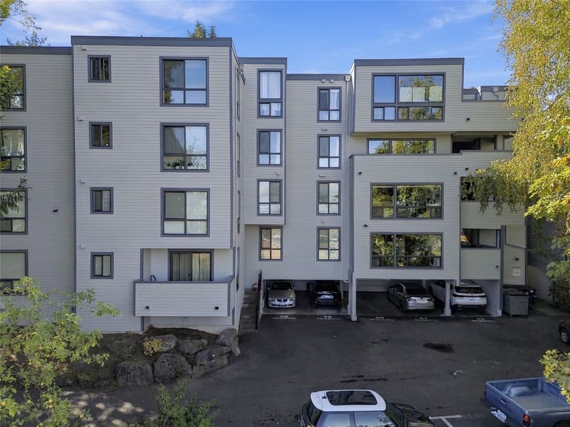 Property photo for 2500 W Manor Place #318, Seattle photo 32