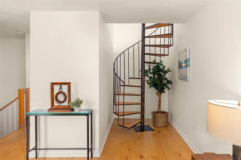 Property photo for 202 W Olympic Place #302, Seattle photo 13