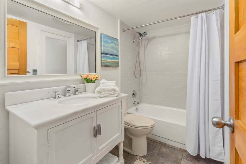 Property photo for 202 W Olympic Place #302, Seattle photo 21