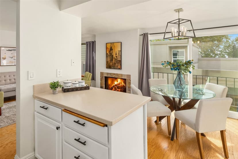 Property photo for 202 W Olympic Place #302, Seattle photo 11