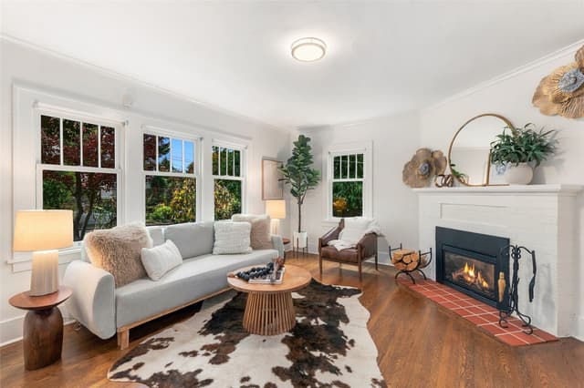 Property photo for 5531 28th Avenue NE, Seattle photo 5