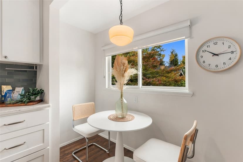Property photo for 5531 28th Avenue NE, Seattle photo 14