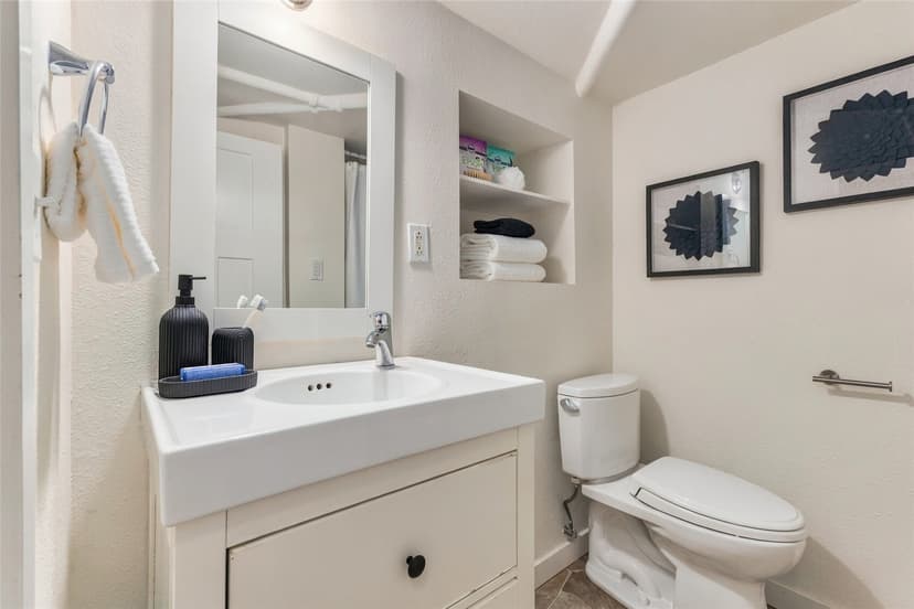 Property photo for 5531 28th Avenue NE, Seattle photo 29