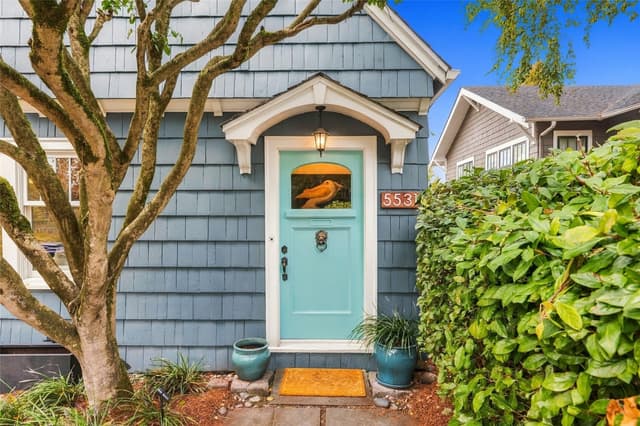 Property photo for 5531 28th Avenue NE, Seattle photo 3