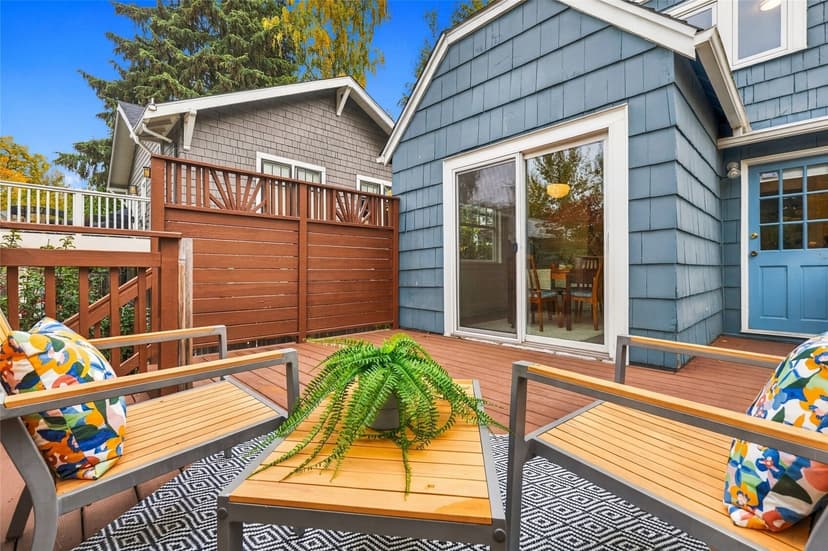 Property photo for 5531 28th Avenue NE, Seattle photo 32