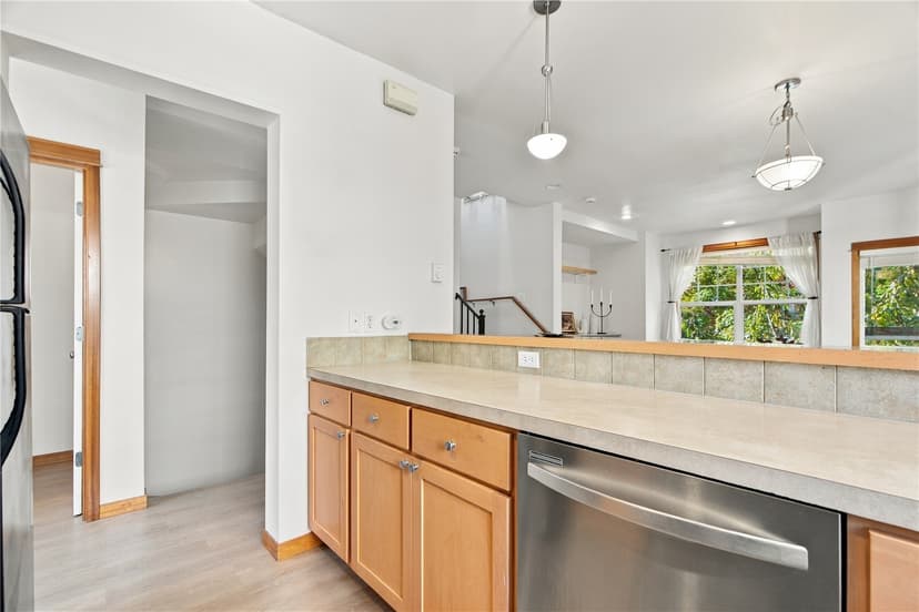 Property photo for 9216 Stone Ave N #B, Seattle photo 19