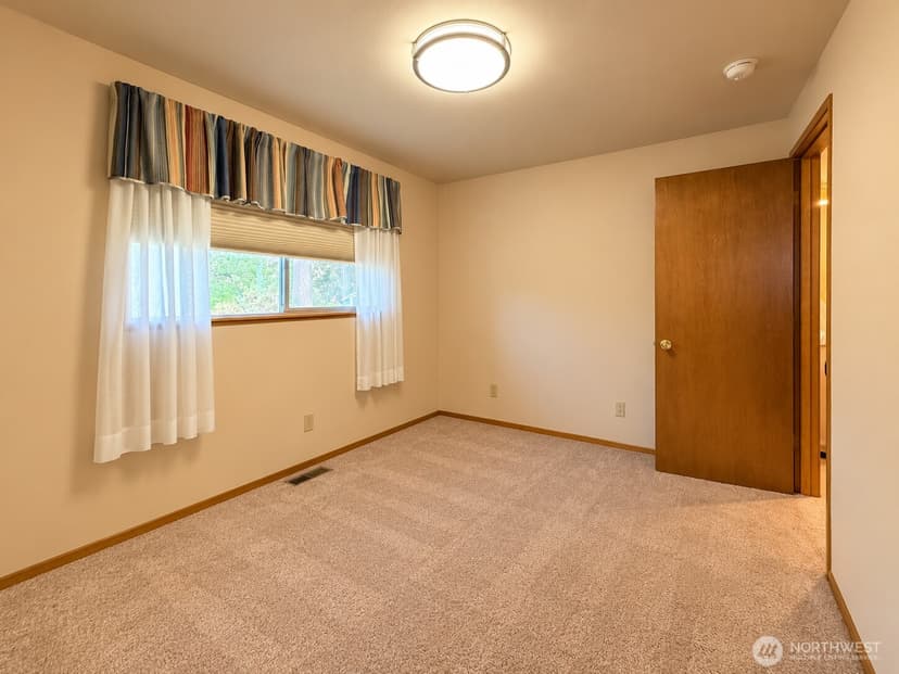 Property photo for 19828 80th Place W, Edmonds photo 18