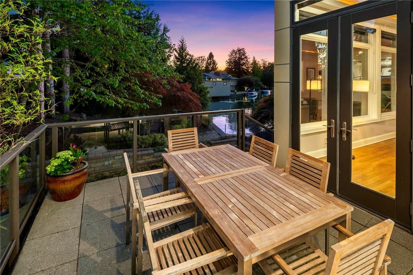 Property photo for 2 Crescent Key SE, Bellevue photo 32