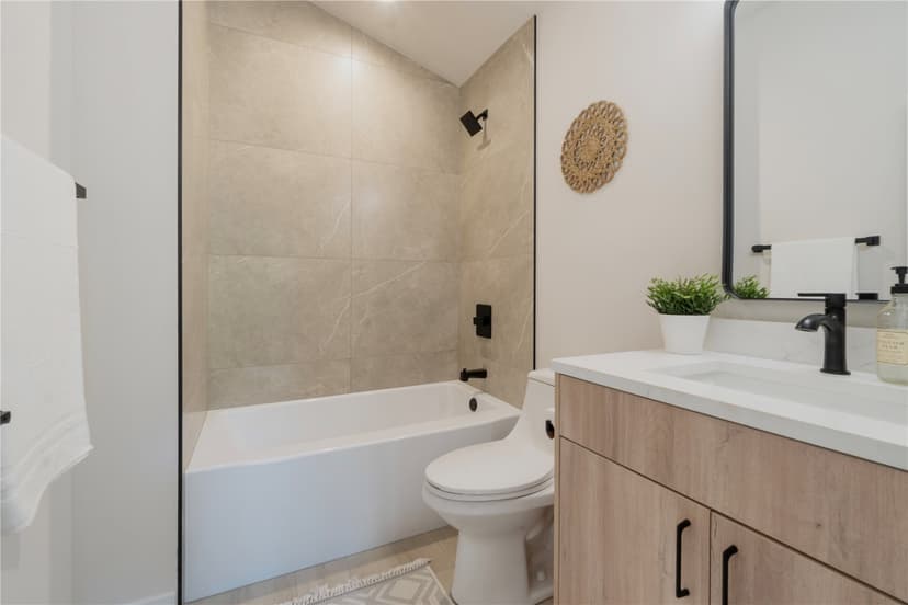 Property photo for 12531 25th Avenue NE #A, Seattle photo 10