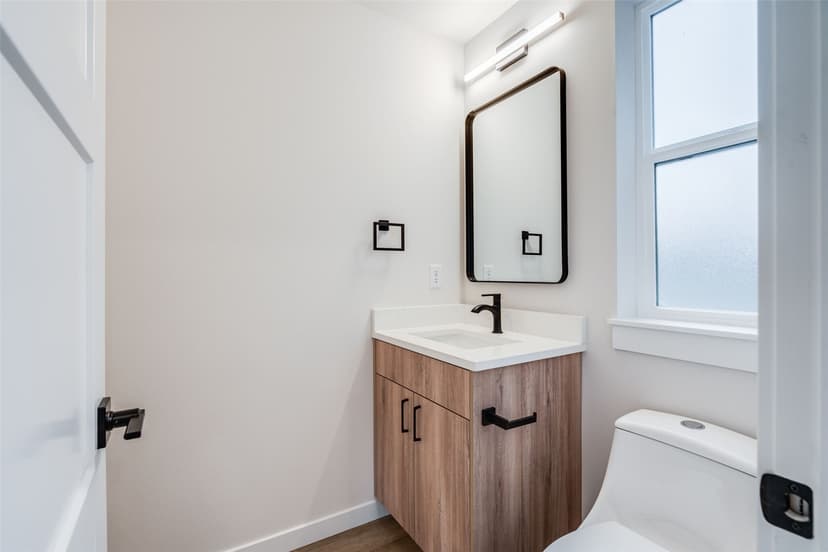 Property photo for 12531 25th Avenue NE #B, Seattle photo 9